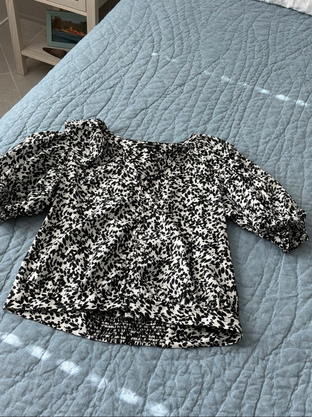 Madewell Black and White Printed Puff-Sleeve V-Neck Blouse